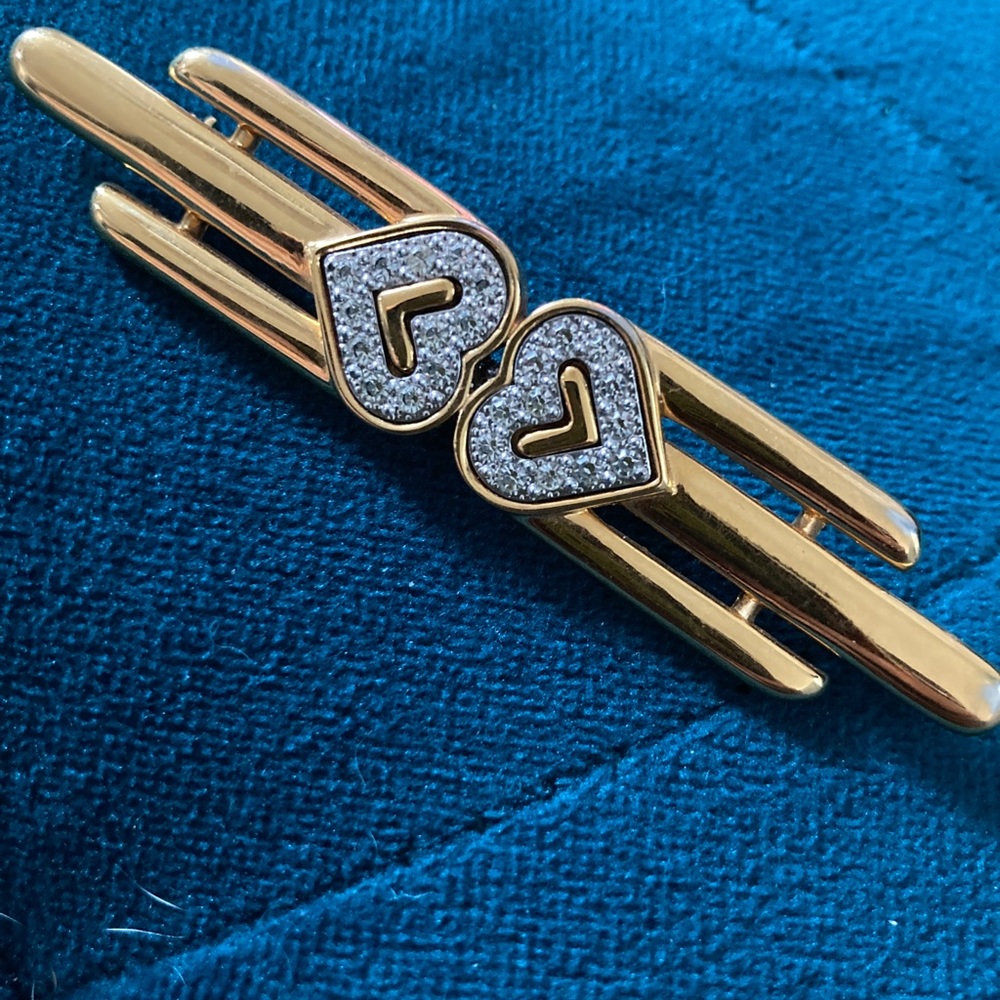 Vintage Monet brooch